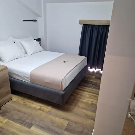 Lumi I Bardhe & Restaurant