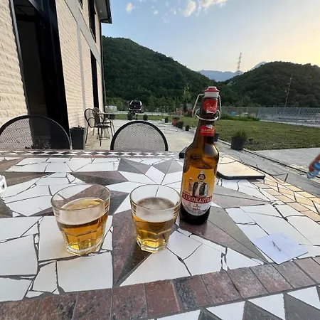 Hotel Lumi I Bardhe & Restaurant