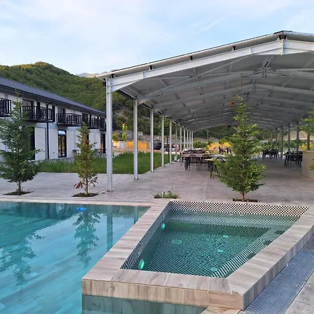 Lumi I Bardhe & Restaurant Hotel 4*