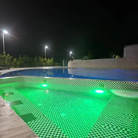 Lumi I Bardhe & Restaurant Hotel 4*