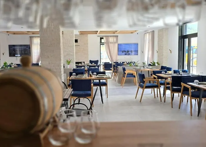 Lumi I Bardhe & Restaurant Hotel