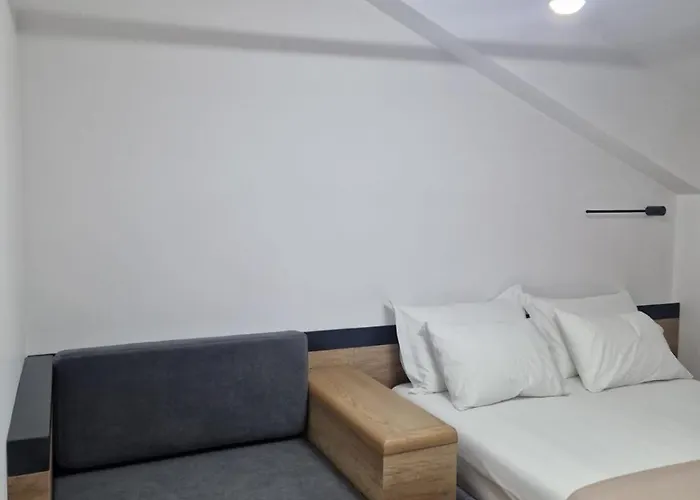Lumi I Bardhe & Restaurant Hotel Kuc (Vlore)